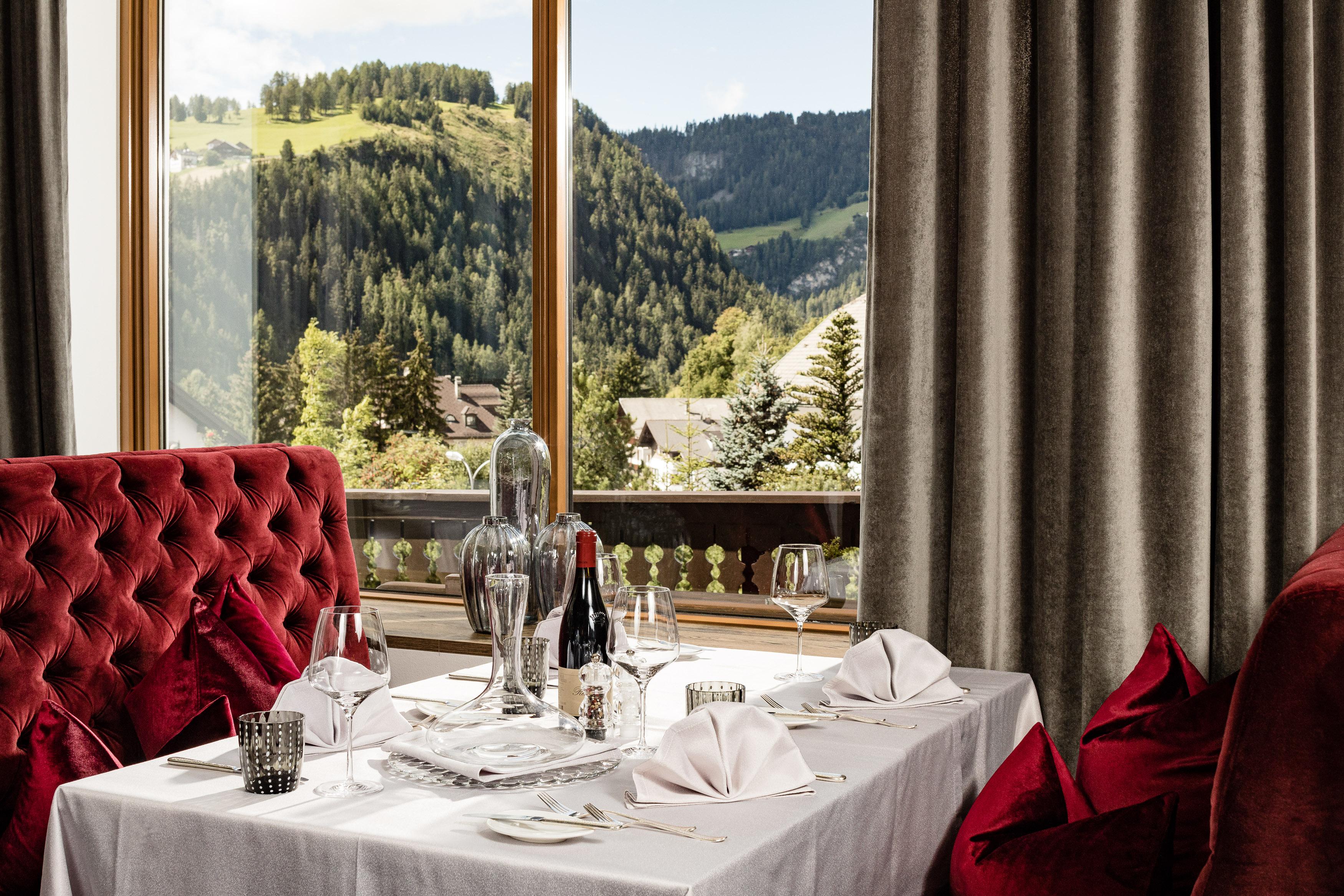 Grand Hotel Wolkenstein Selva di Val Gardena Exterior photo
